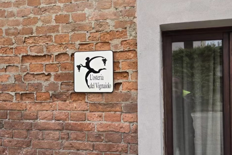 Osteria del Vignaiolo in La Morra